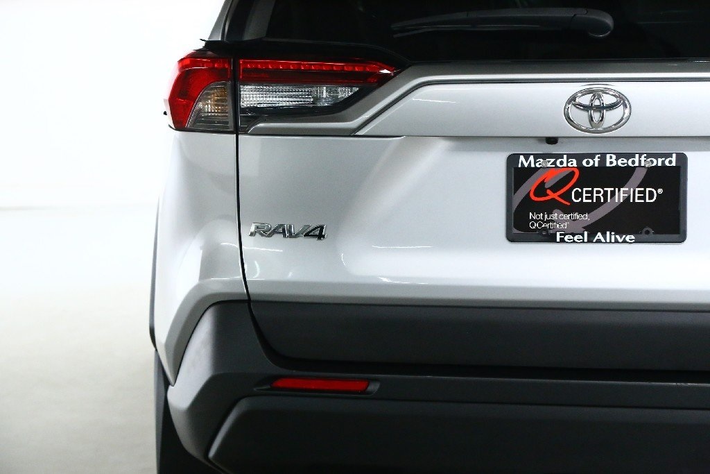 2021 Toyota RAV4 XLE photo 42