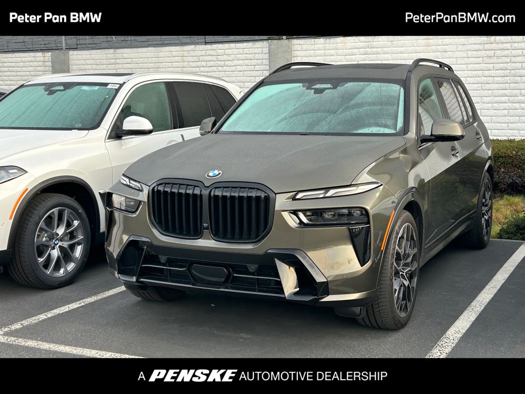2023 BMW X7 40i's photo