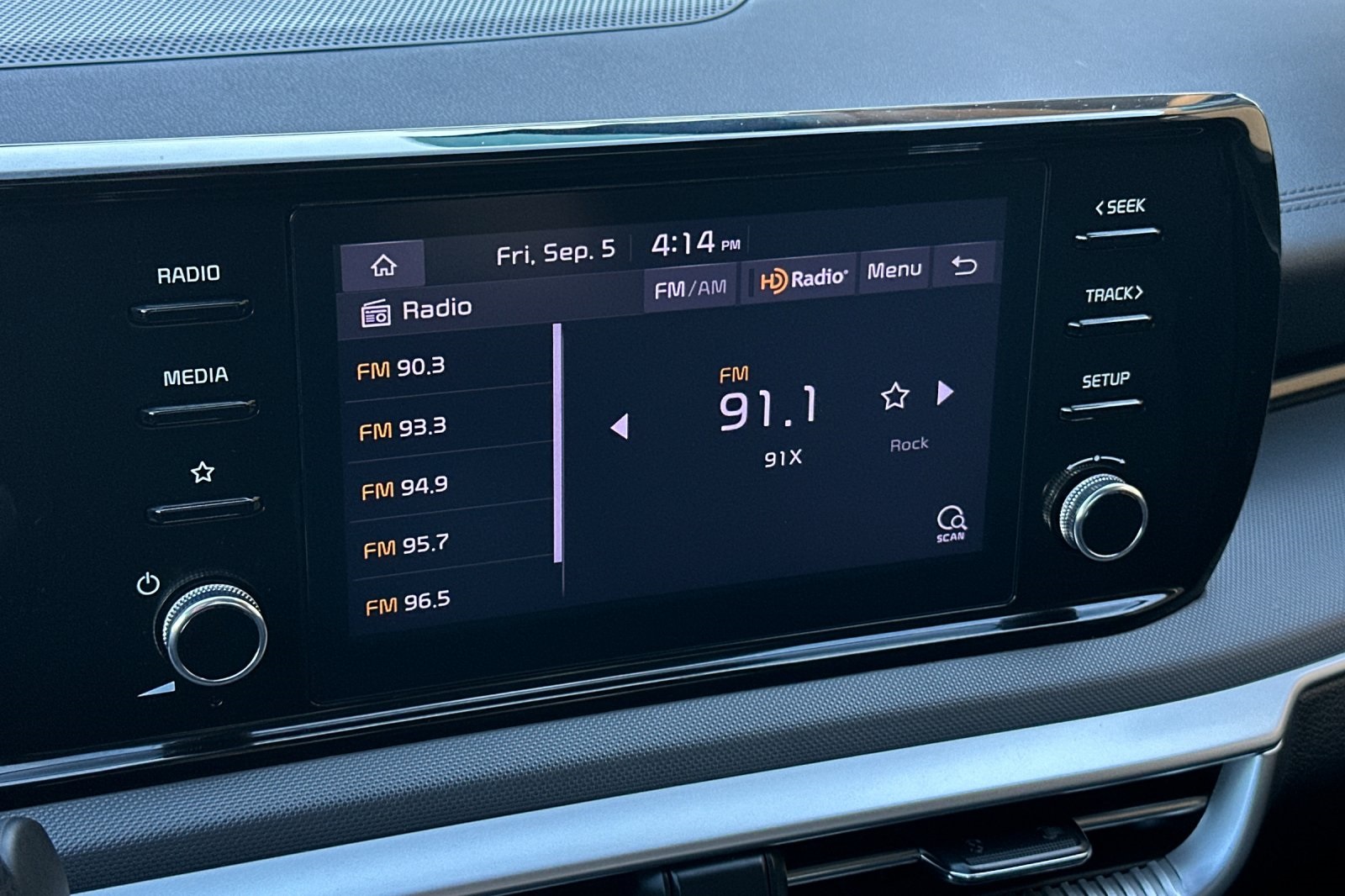 2022 Kia K5 LXS photo 16
