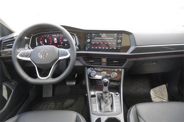 2024 Volkswagen Jetta 1.5T SEL photo 9