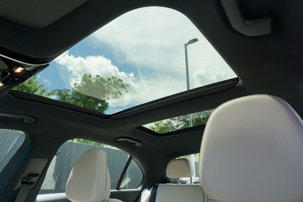 2025 Mercedes Benz C 300 4MATIC photo 36