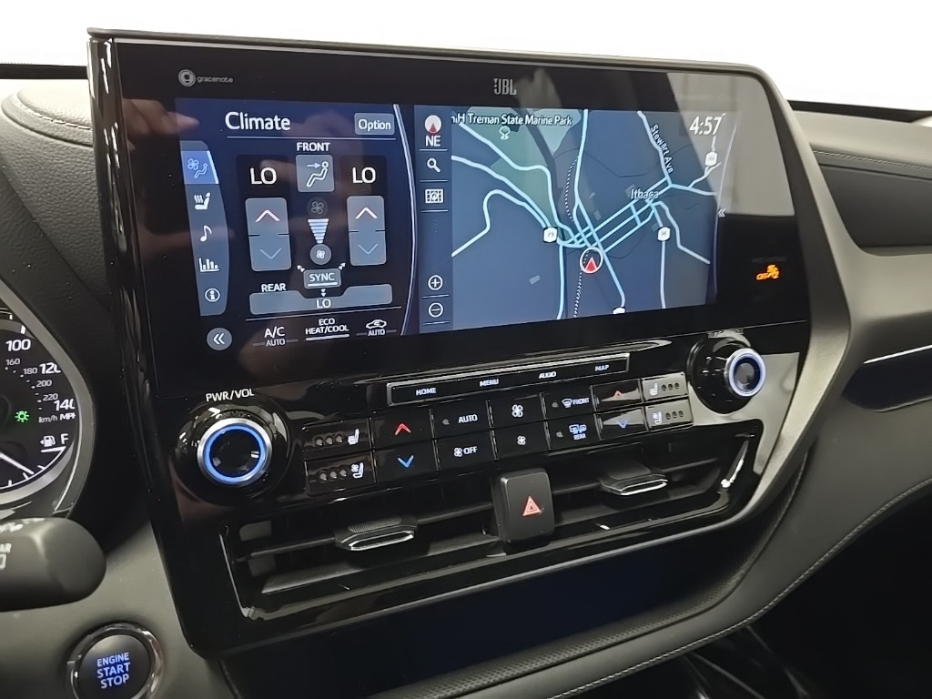 2022 Toyota Highlander Limited photo 24