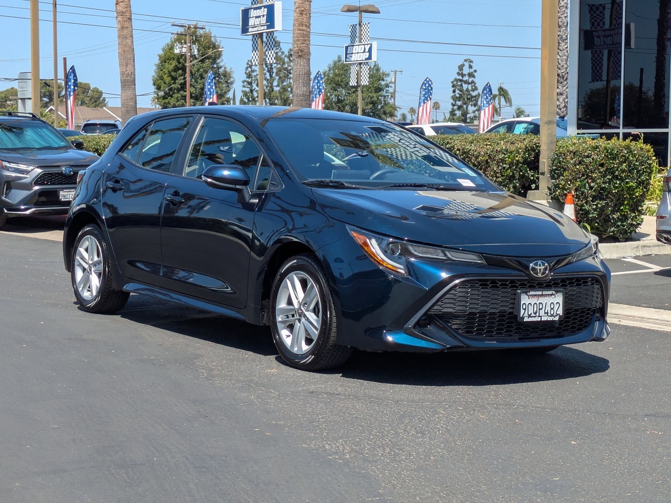 2022 Toyota Corolla SE photo 2