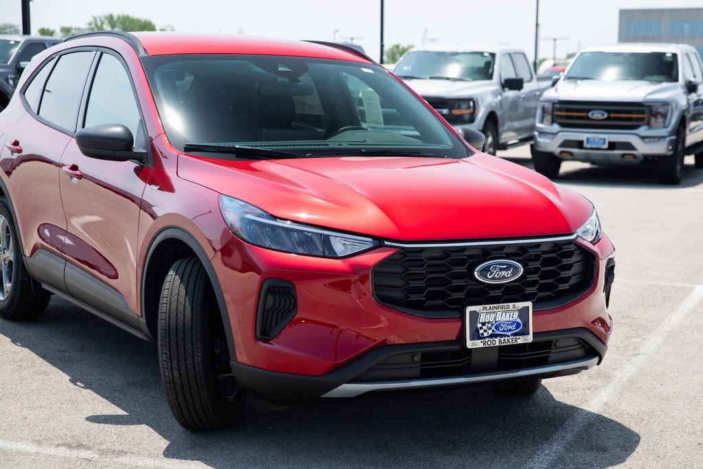 2025 Ford Escape ST-Line photo 5