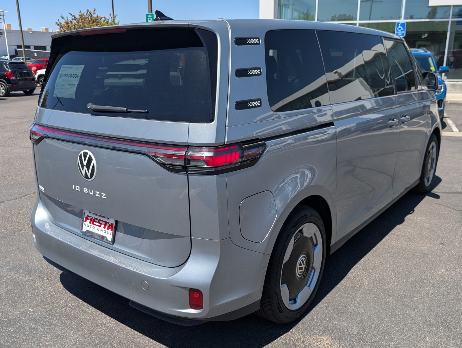 New 2025 Metro Silver Metallic Volkswagen Pro S image 5