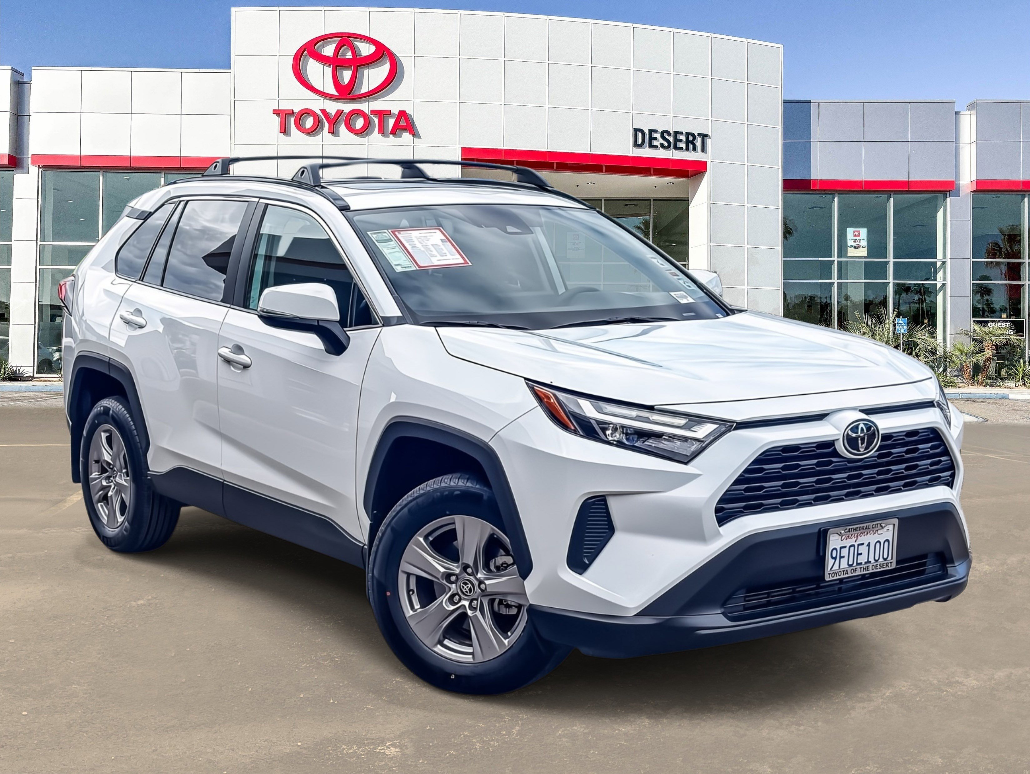 2023 Toyota RAV4 XLE's photo