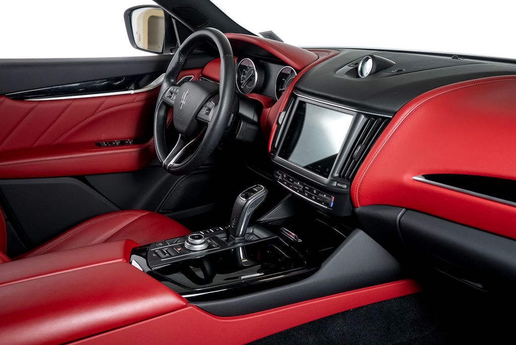 2022 Maserati Levante GT photo 46