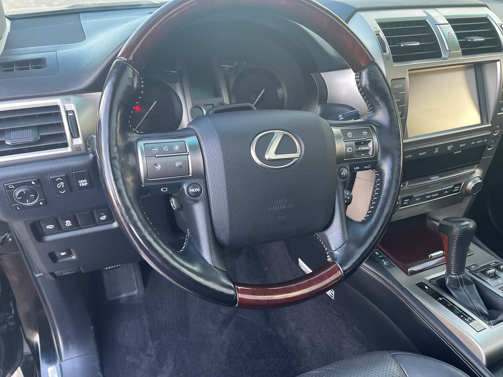 2019 Lexus GX 460 Luxury photo 13