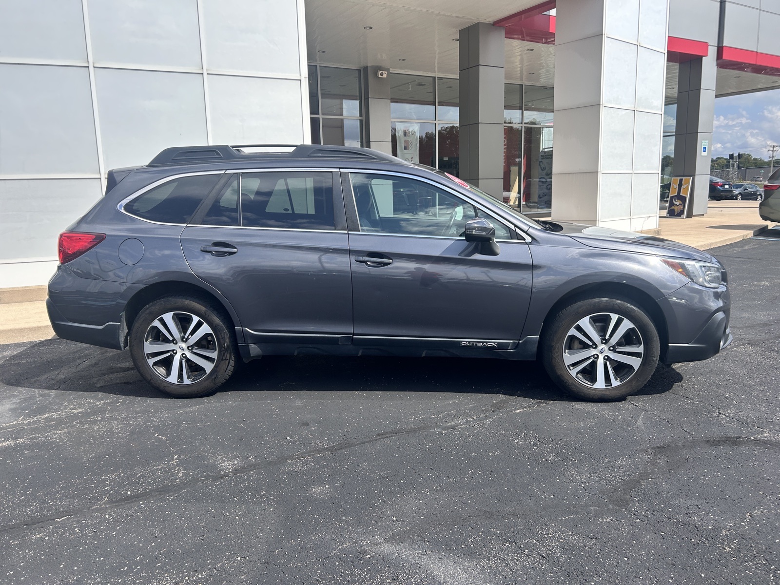 2019 Subaru Outback 3.6R photo 2