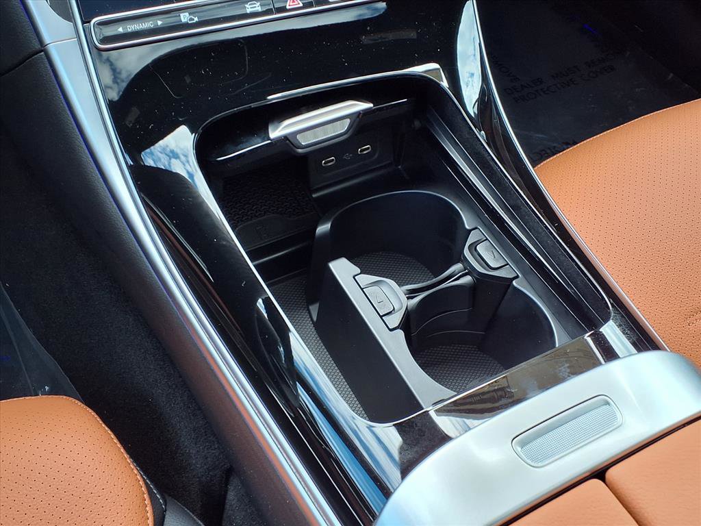 2025 Mercedes Benz C 300 photo 7