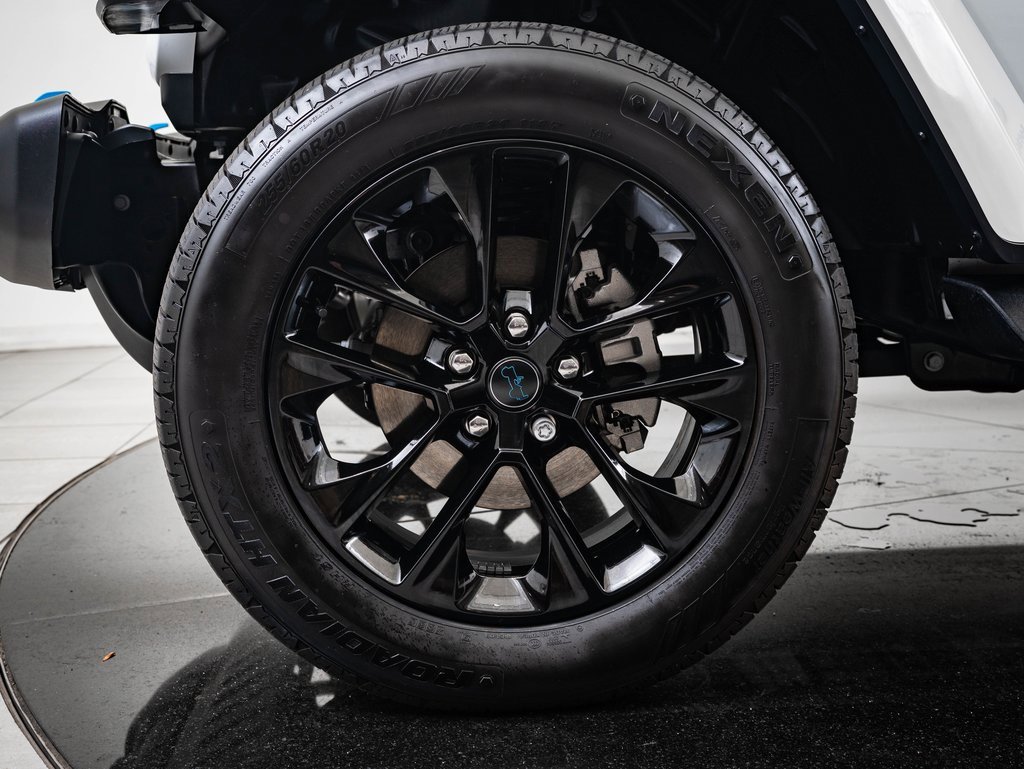 2024 Jeep Wrangler Sahara 4xe photo 12