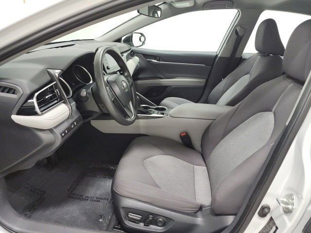 2023 Toyota Camry LE photo 15