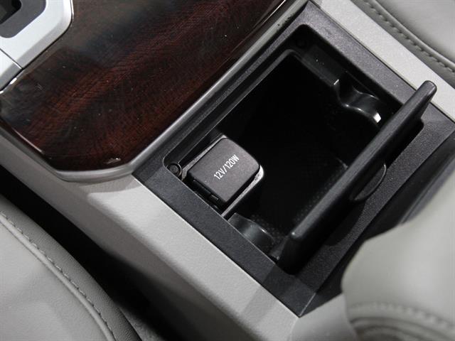 2014 Toyota Camry XLE V6 photo 15