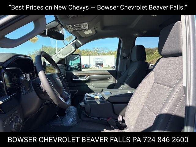 2026 Chevrolet Silverado 2500HD LT photo 4
