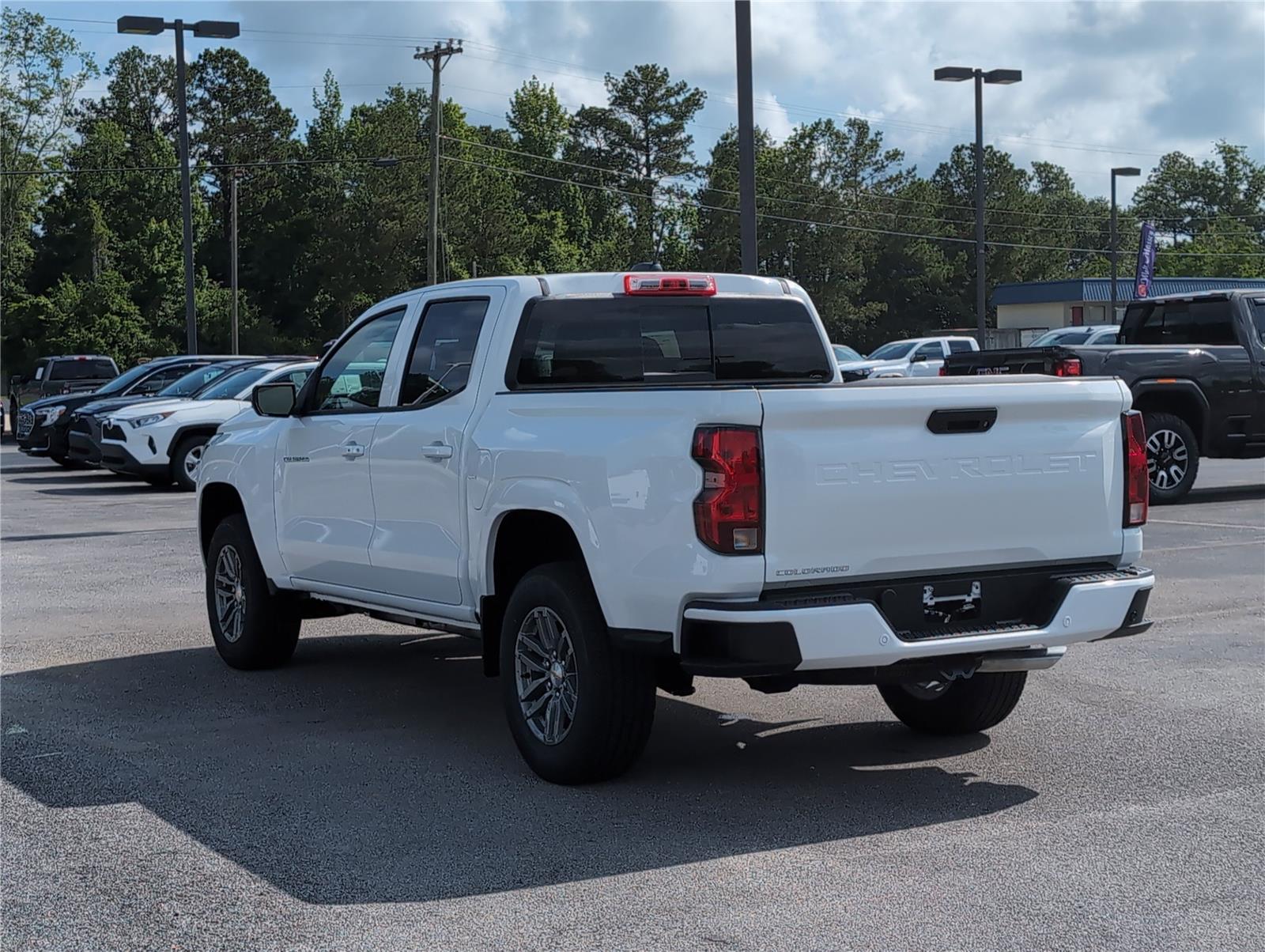 2025 Chevrolet Colorado Work Truck LT photo 5
