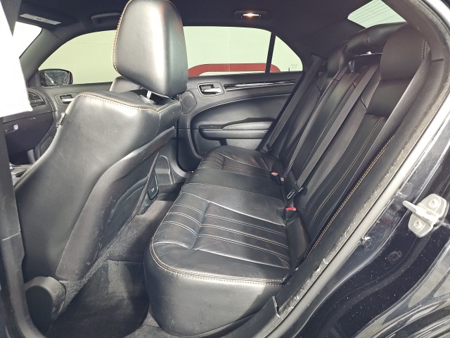 2016 Chrysler 300 S photo 23