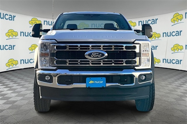 2025 Ford F-600 photo 2
