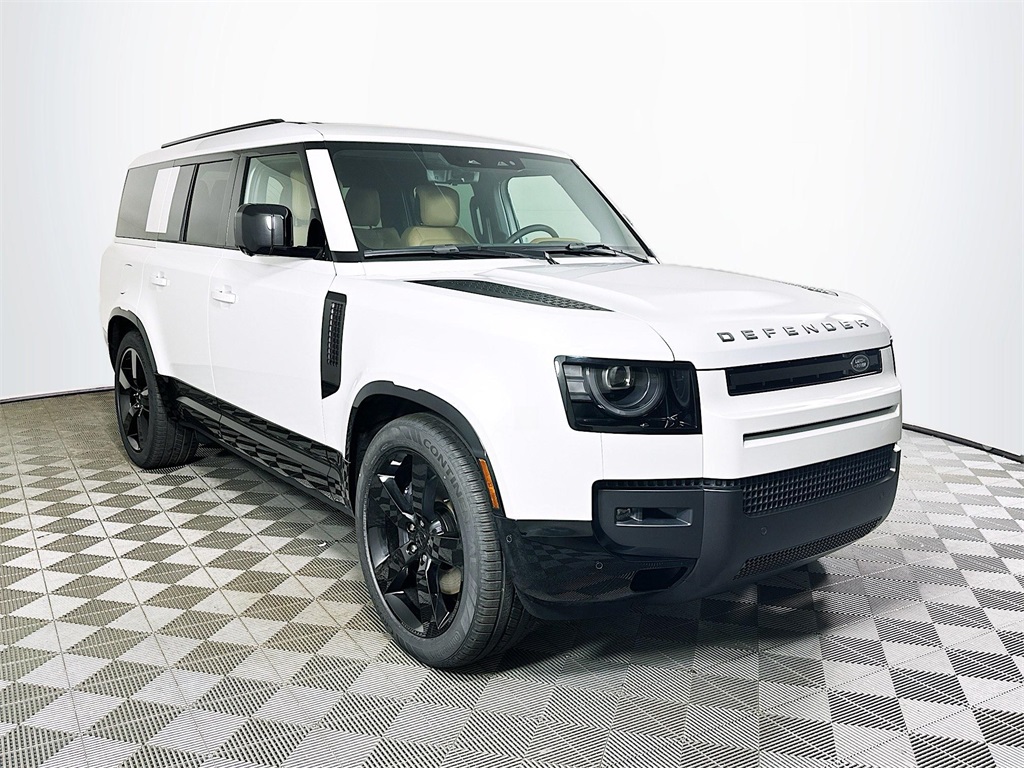 2026 Land Rover Defender 130 X-Dynamic SE photo 3