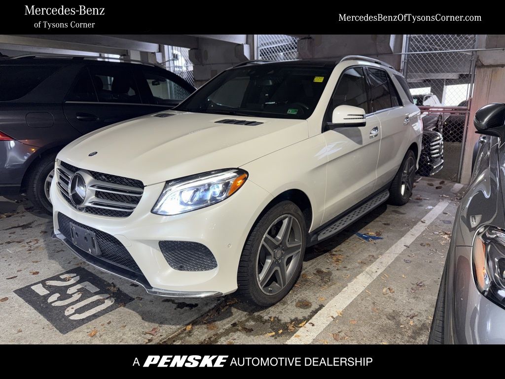 2016 Mercedes-Benz GLE-Class GLE400's photo