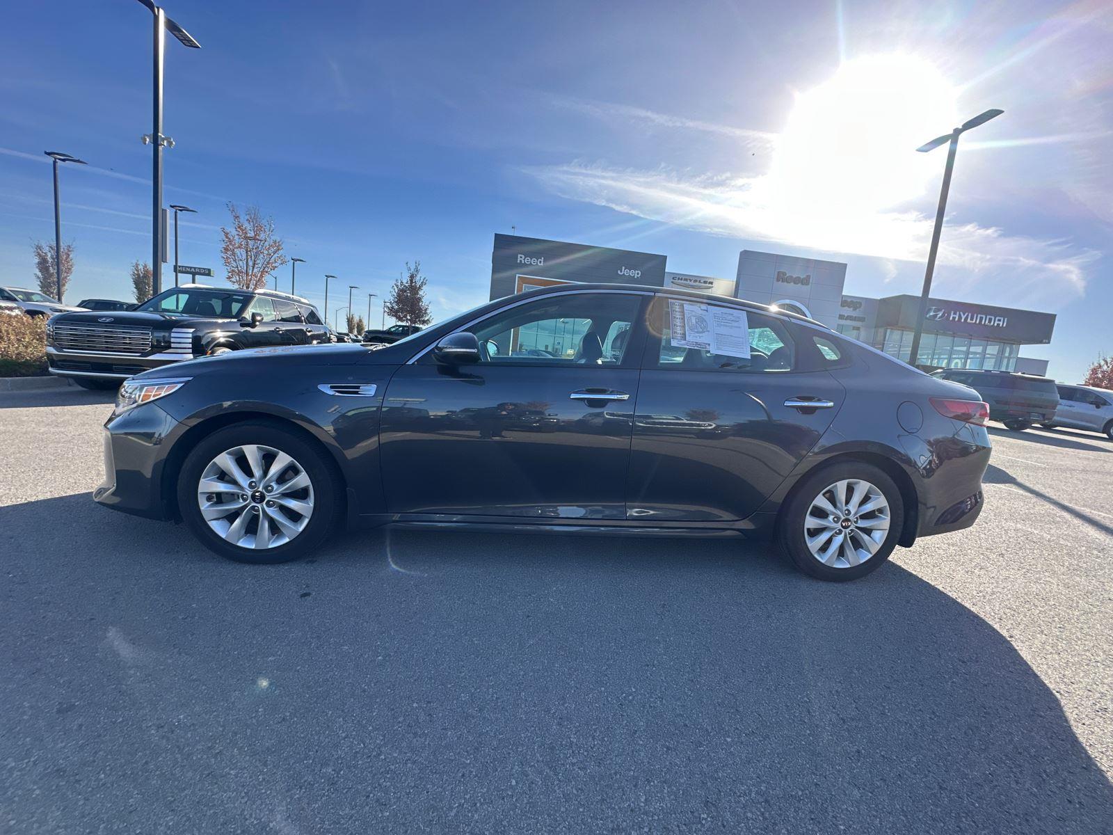 Used 2018 Kia Optima S with VIN 5XXGT4L37JG186493 for sale in Saint Joseph, MO