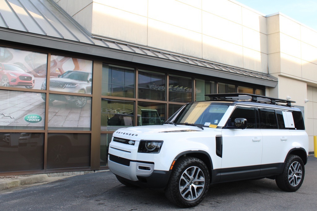 2020 Land Rover Defender HSE's photo
