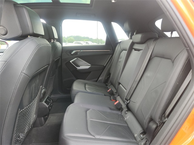 2024 Audi Q3 S line Premium 45 TFSI photo 9