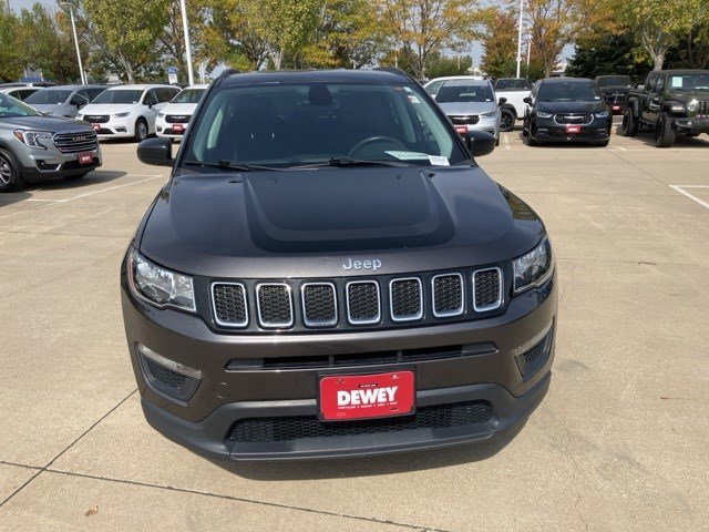 2018 Jeep Compass Sport photo 2