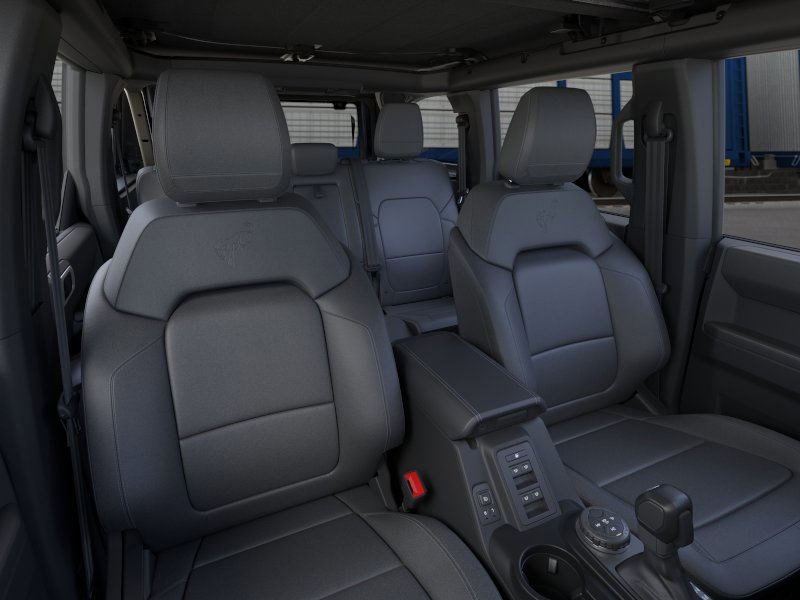 2025 Ford Bronco Outer Banks photo 9