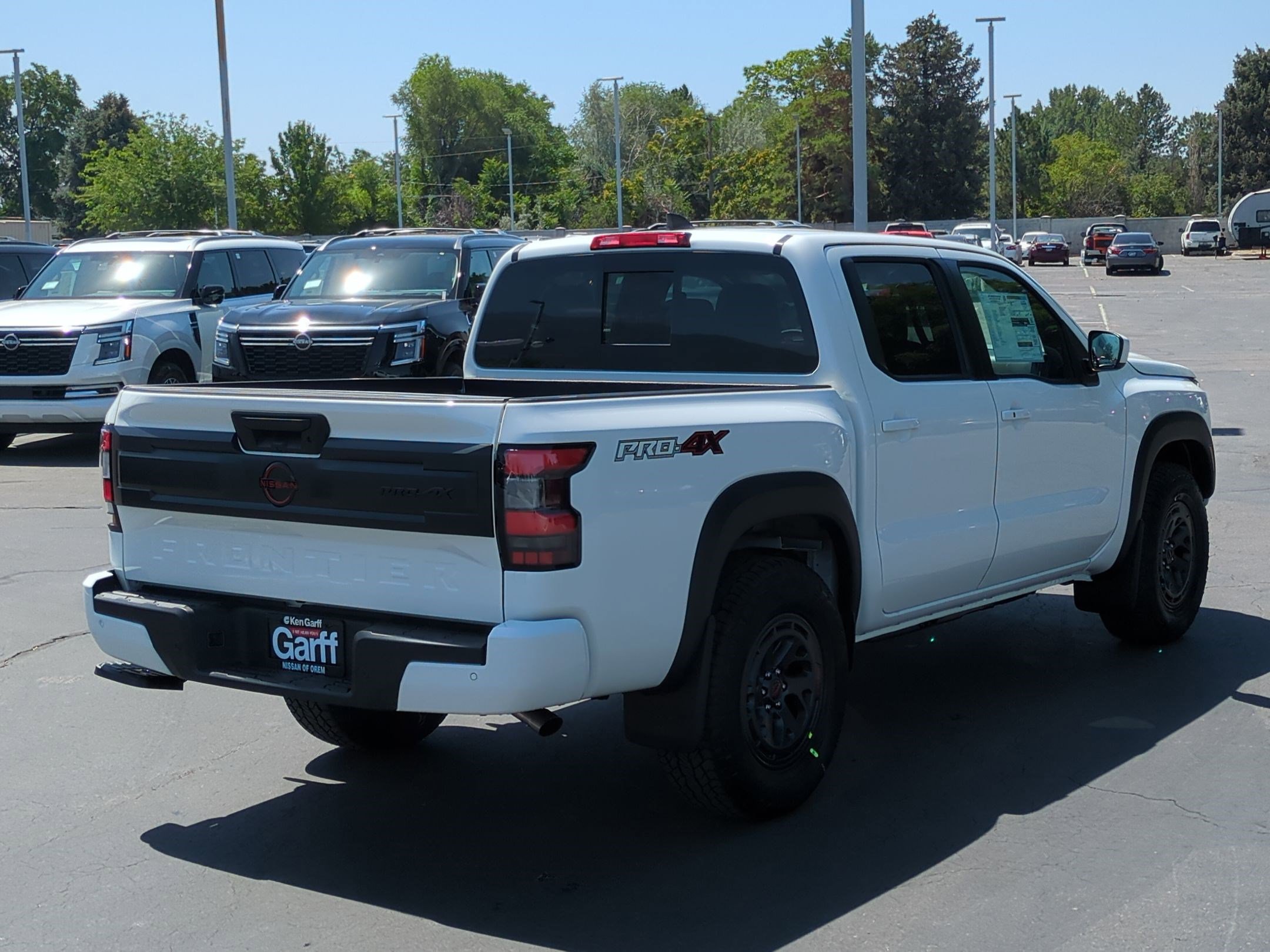 2025 Nissan Frontier PRO-4X photo 3