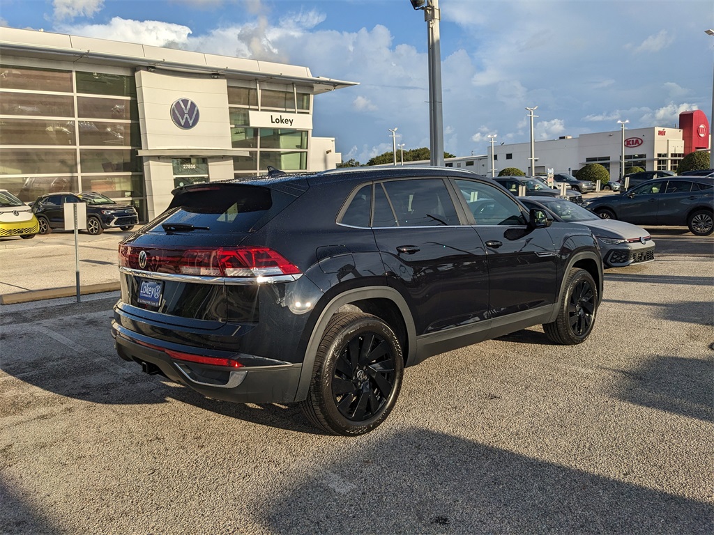 2026 Volkswagen Atlas Cross Sport SE photo 5