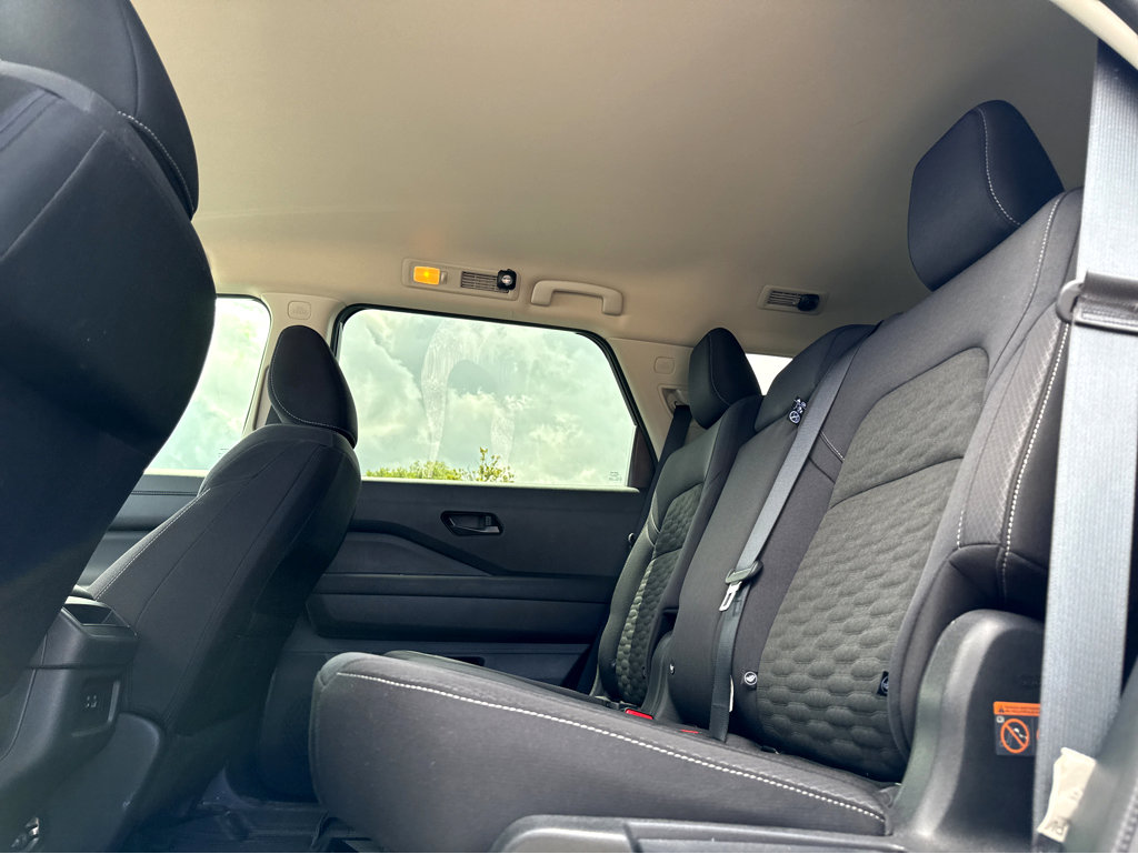 2024 Nissan Pathfinder S photo 20