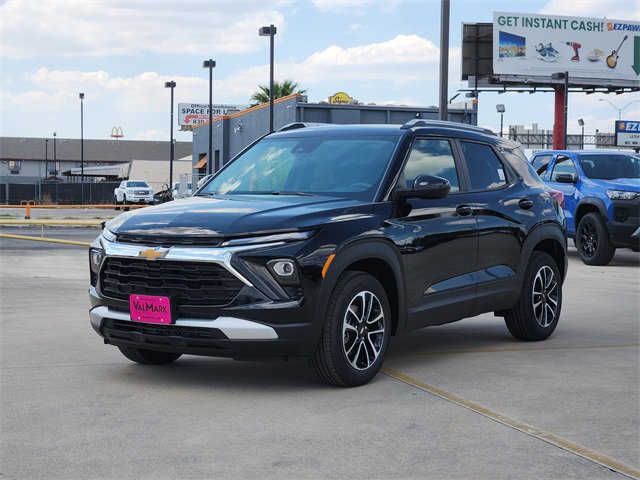 2026 Chevrolet Trailblazer LT photo 2