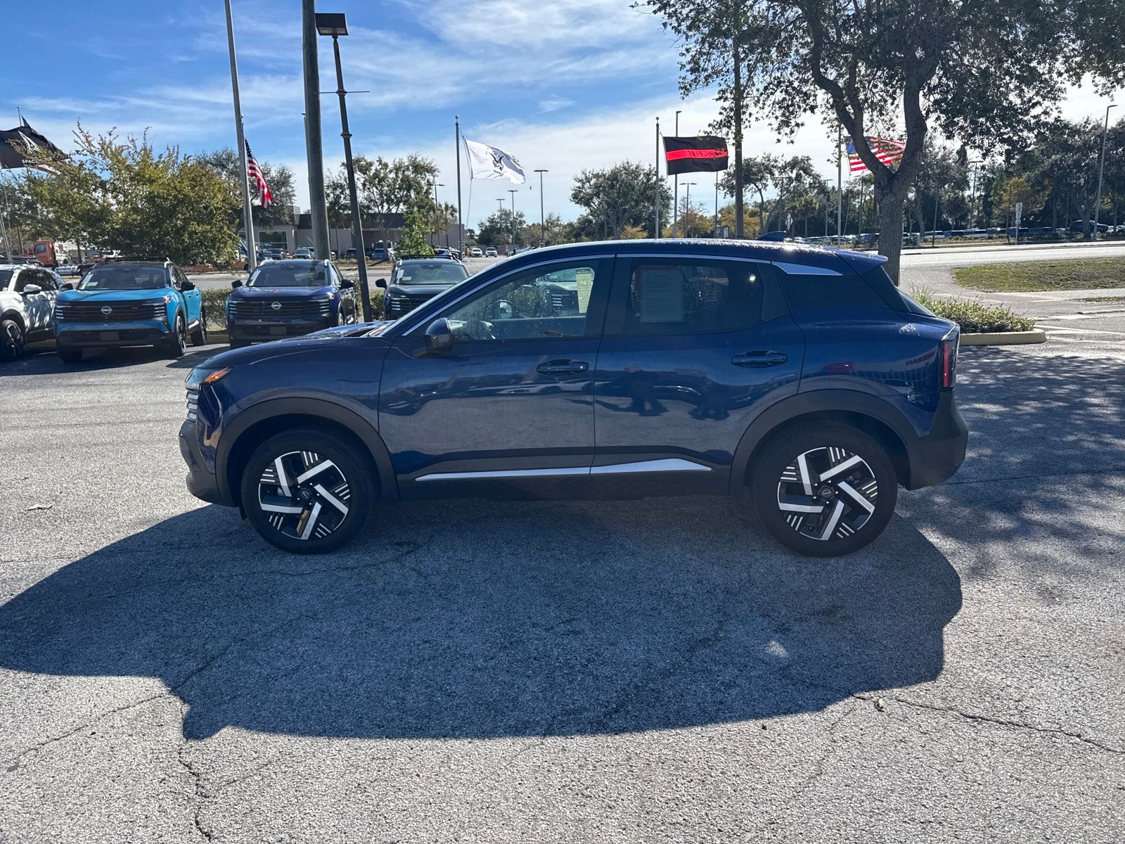 2025 Nissan Kicks SV photo 3