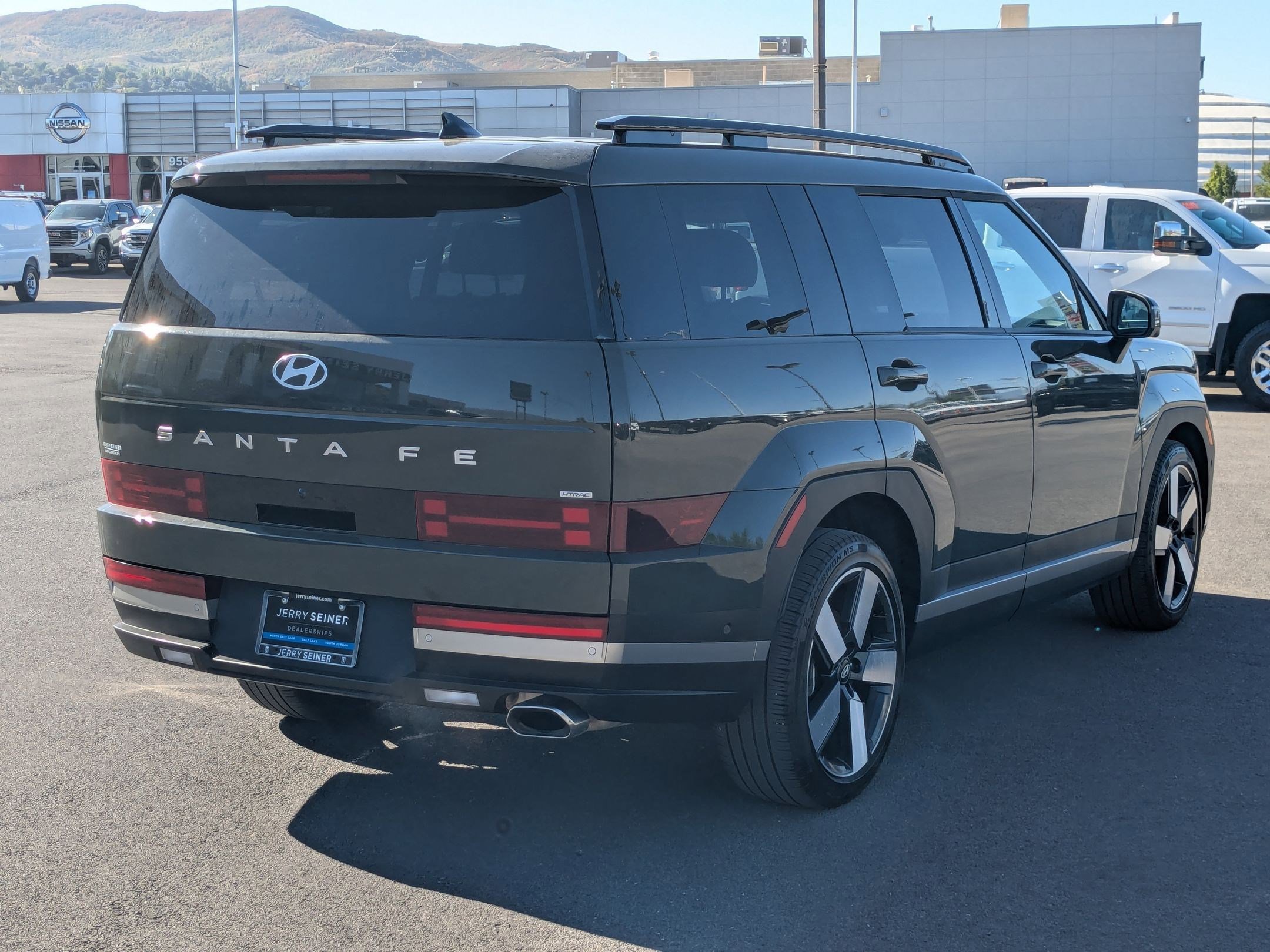 2024 Hyundai Santa Fe Limited Sport photo 4