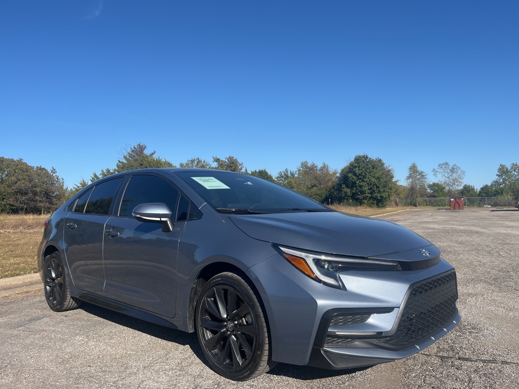 2024 Toyota Corolla SE photo 3