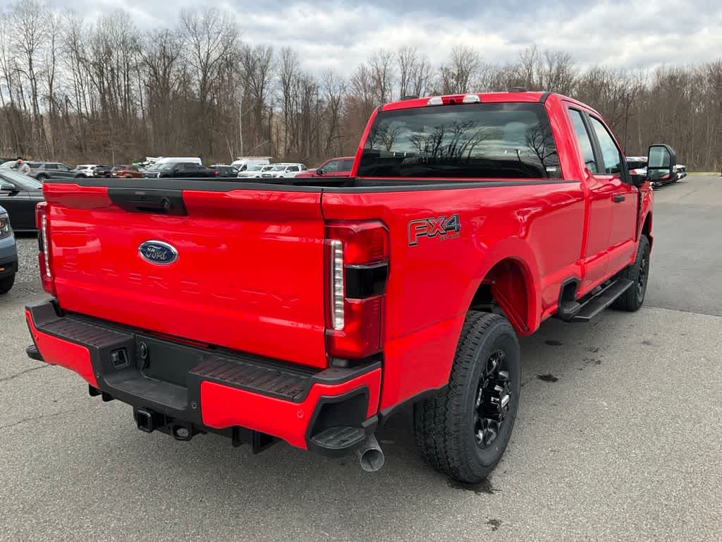 2025 Ford F-350 XL photo 2