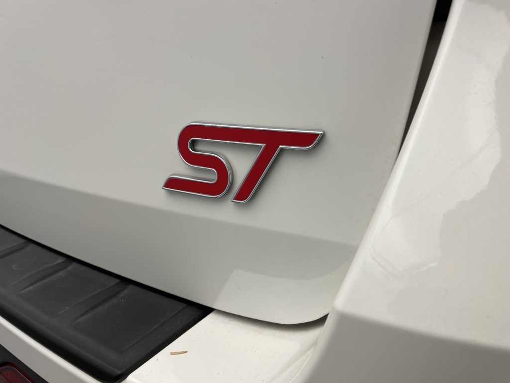 2024 Ford Explorer ST photo 5
