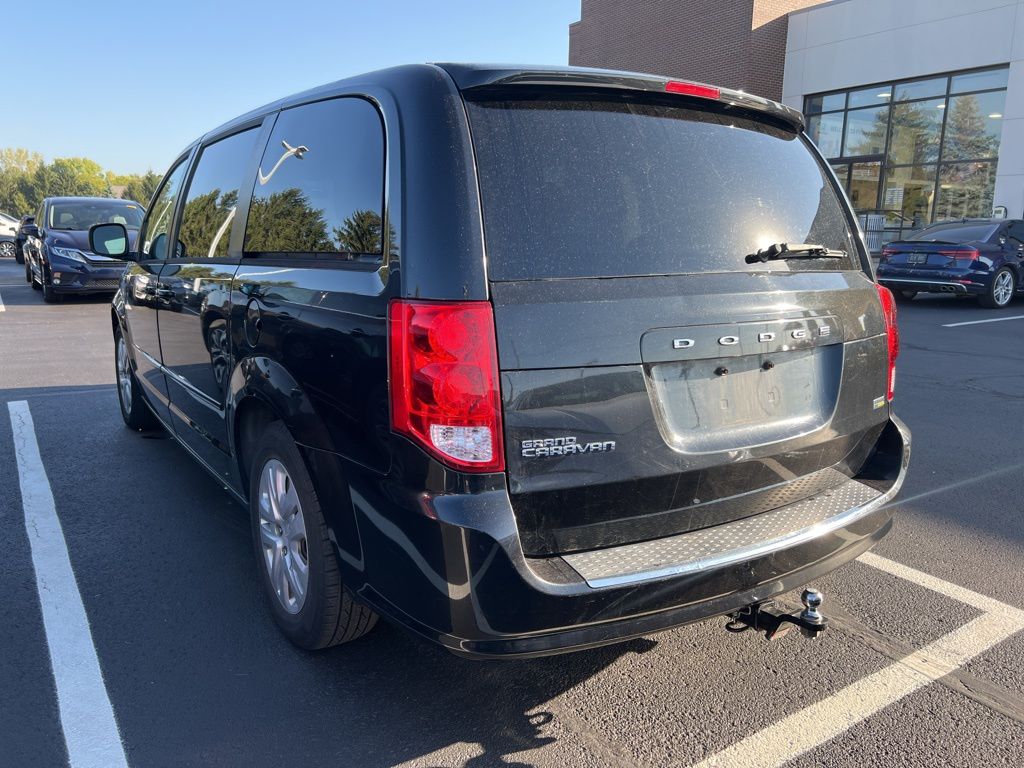 2016 Dodge Grand Caravan SE photo 2