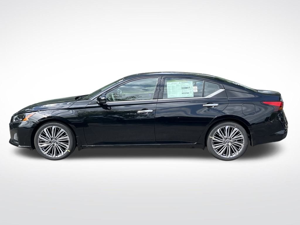 2025 Nissan Altima 2.5 SL photo 2