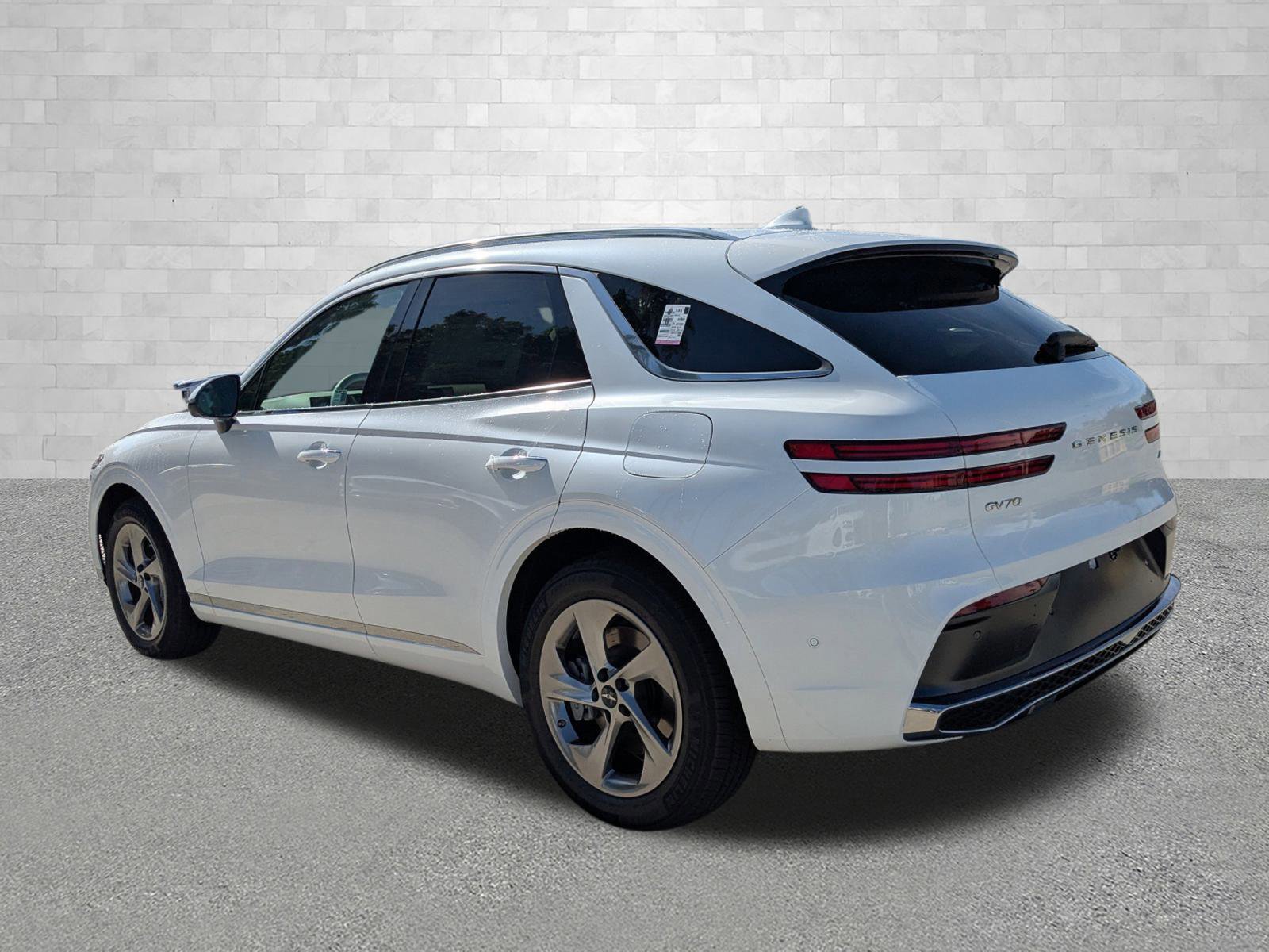 2026 Genesis GV70 2.5T Advanced photo 4