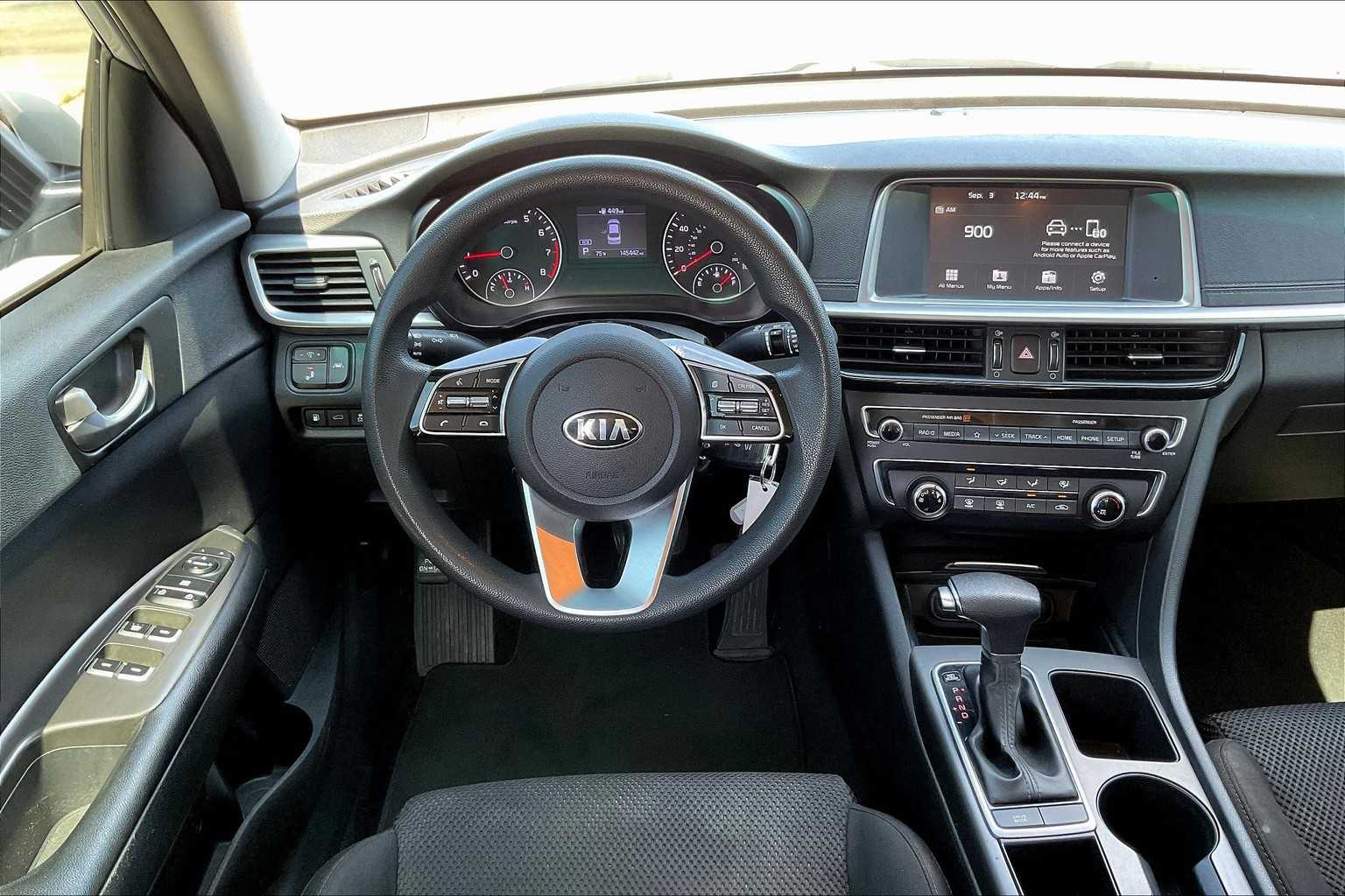 2020 Kia Optima LX photo 5