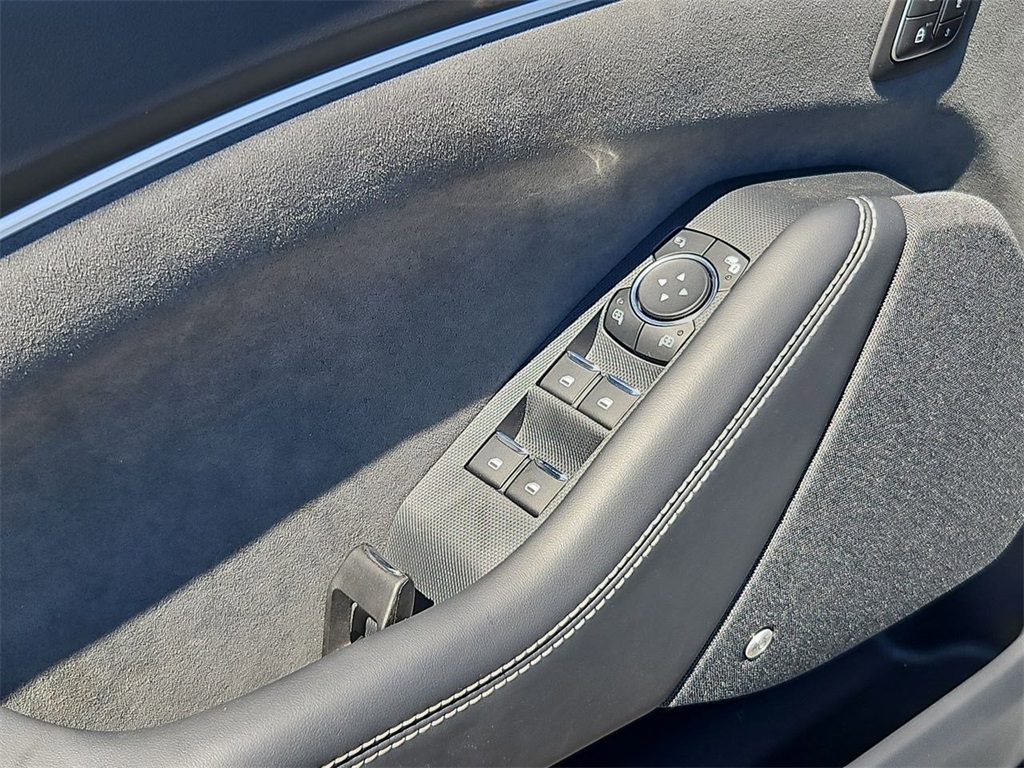 2025 Ford Mustang Mach-E GT photo 9