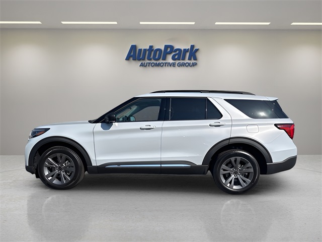 2025 Ford Explorer photo 4