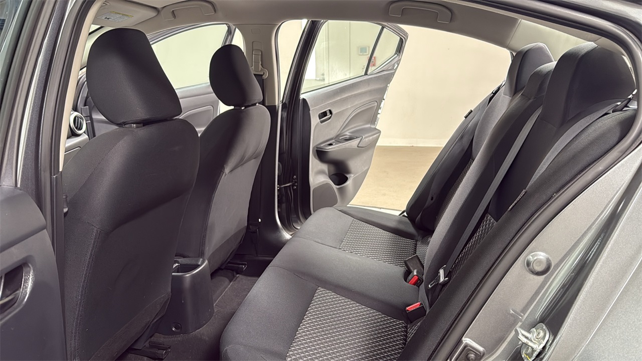 2021 Nissan Versa 1.6 S photo 15