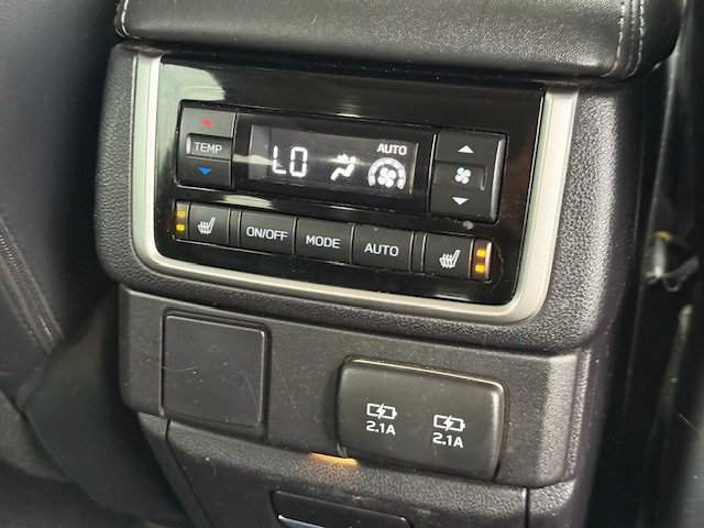 2021 Subaru Ascent Limited photo 18