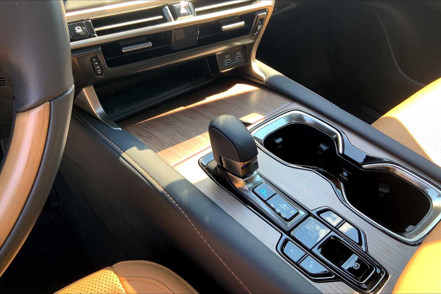 2024 Lexus RX Premium photo 15
