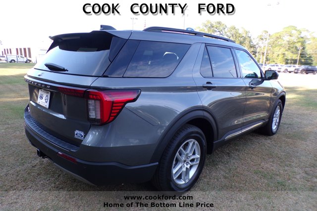 2025 Ford Explorer photo 7
