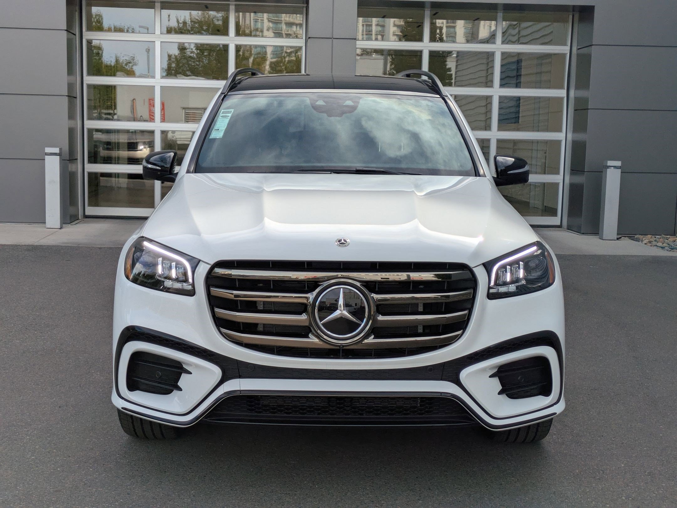 2025 Mercedes Benz GLS 450 4MATIC photo 9