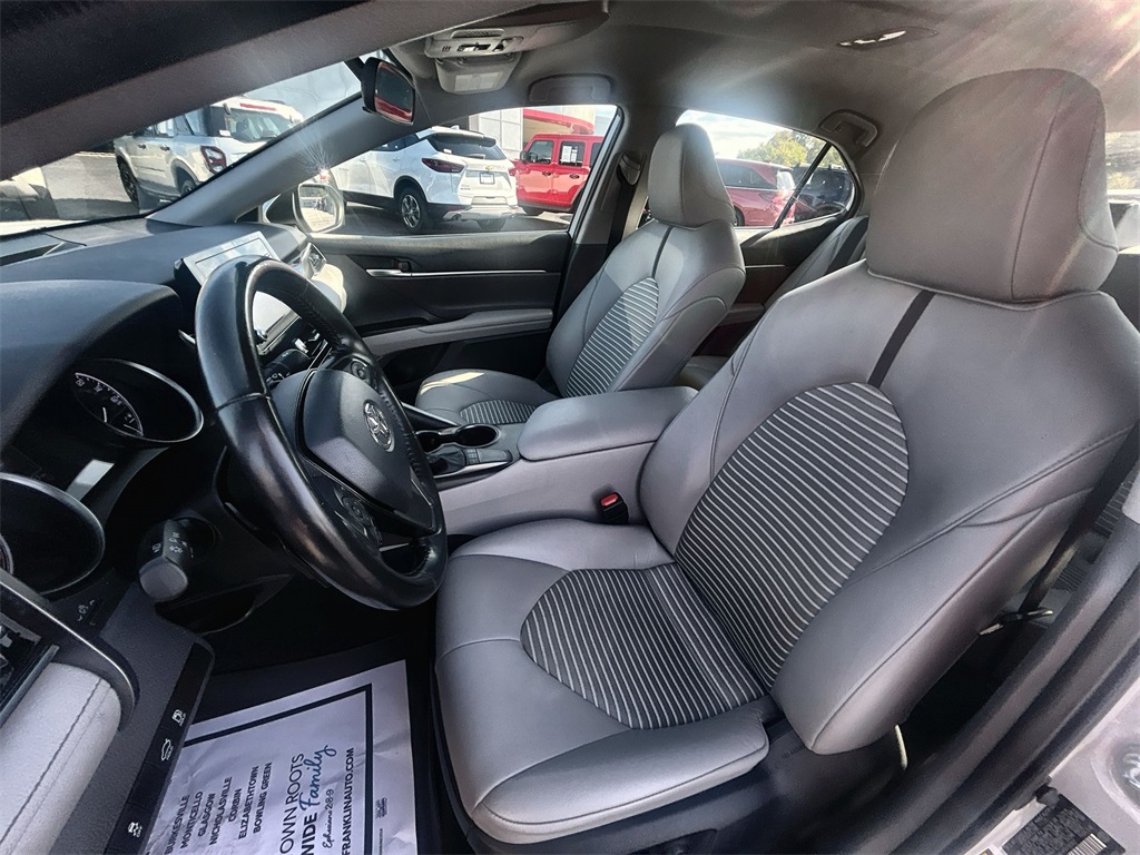 2023 Toyota Camry SE photo 17