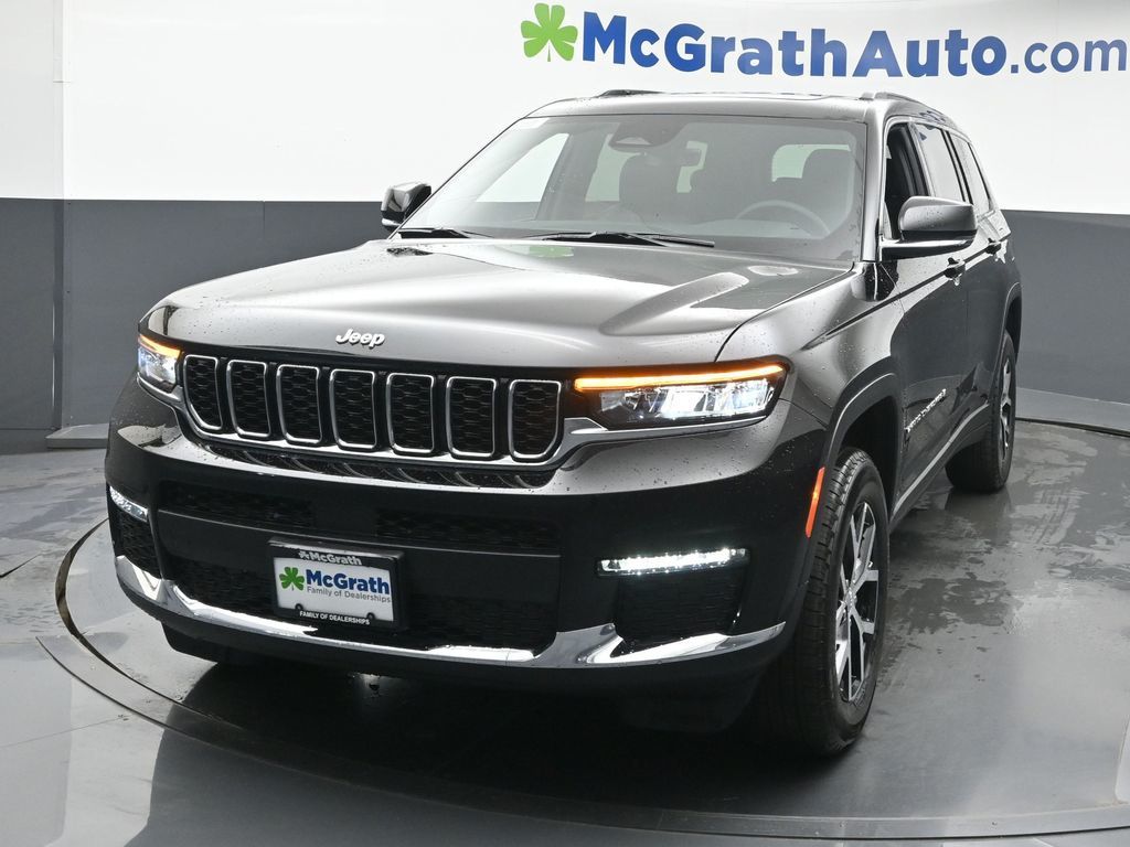 2025 Jeep Grand Cherokee Limited photo 3